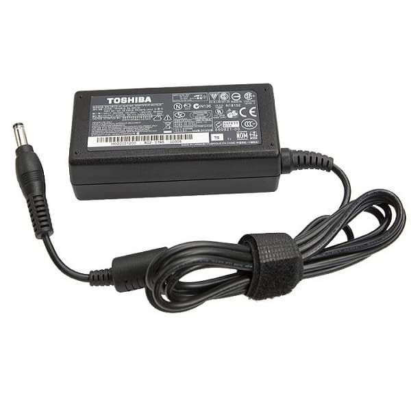 CHARGEUR TOSHIBA 19V 1.58 PIN